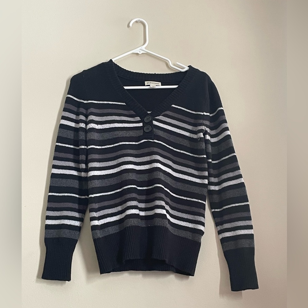 St. John’s Bay Striped Sweater Medium